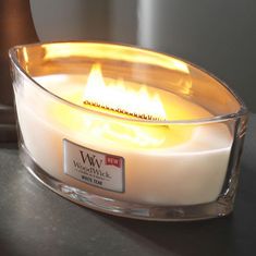 Woodwick vonná svíčka White Teak (Bílý teak) 453g