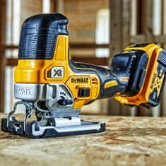 DeWalt Vykružovací pila 18V XR 135mm DCS335NT BODY TSTAK