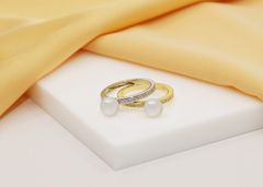 Brilio Silver Elegantní pozlacený prsten s pravou perlou RI055Y (Obvod 58 mm)