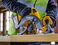 DeWalt Kotoučová pila 54V 190mm 2x9Ah DCS578X2