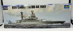 INTEREST USS California BB-44 1941 - 1:700 plastikový model U.S. bitevní lodě.