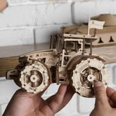 UGEARS 3d dřevěné mechanické puzzle traktor vítězí