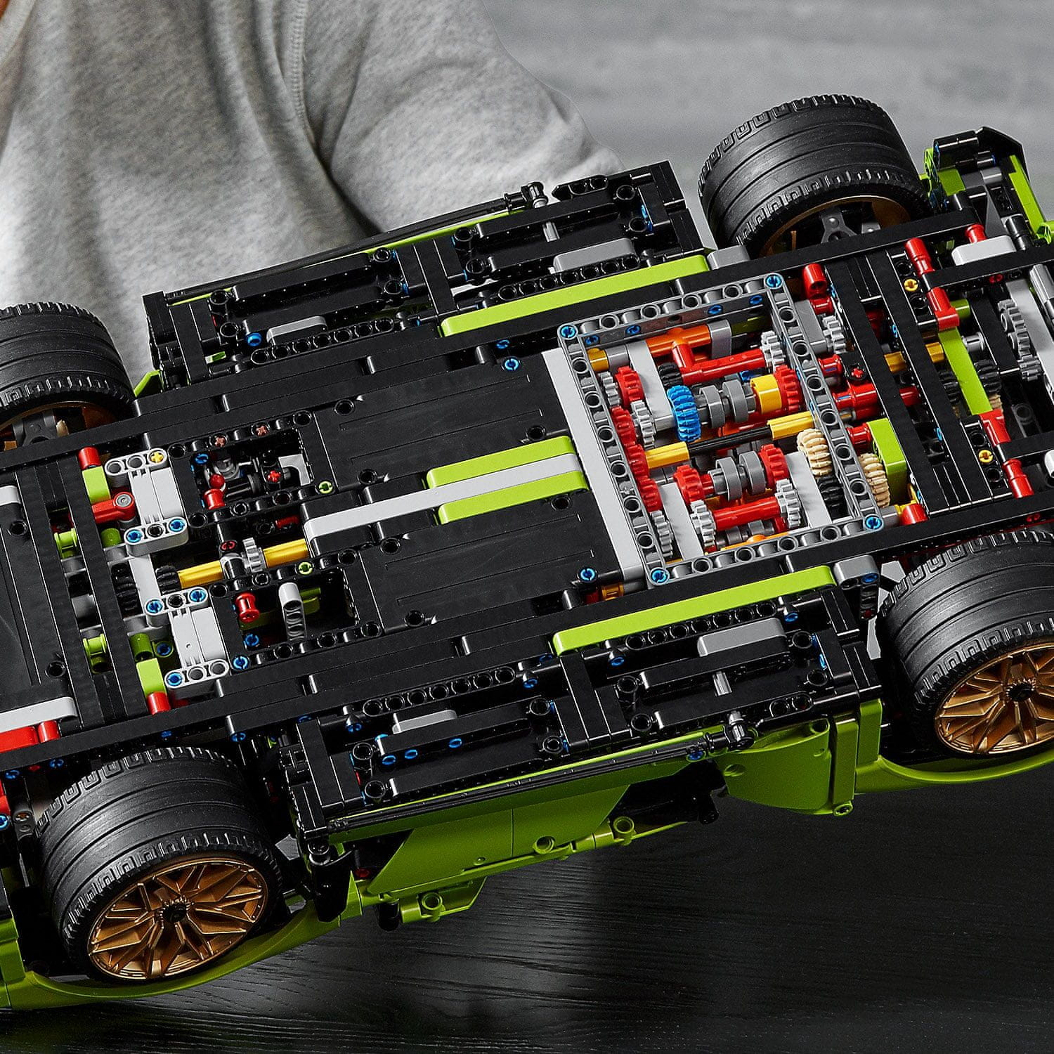 LEGO Technic 42115 Lamborghini Sián FKP 37