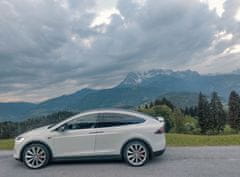 Allegria jízda v elektromobilu Tesla - 45 minut Vícero lokalit