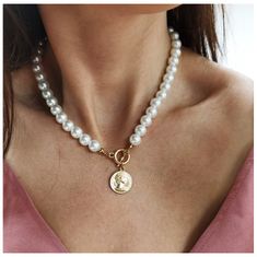 Carla Dámský náhrdelník s perlami a mincí Aubrey zlatá