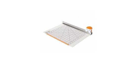 Fiskars GILOTINA FISKARS 6"x 24" S OTOČNÝM OS