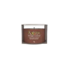 Yankee Candle Votivní svíčka ve skle Praline & Birch 37 g