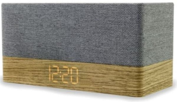  moderný rádiobudík Soundmaster UR620 aux in usb port pre nabíjanie bluetooth záložná batéria sleep snooze duálny alarm budenie 